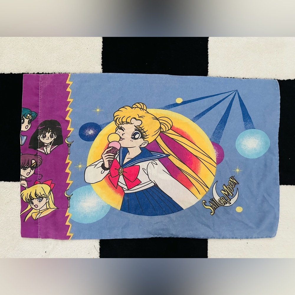 Vintage Sailor Moon Pillowcase - Picture 2 of 2